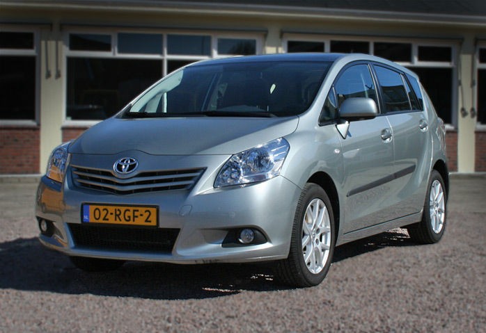 toyota_verso